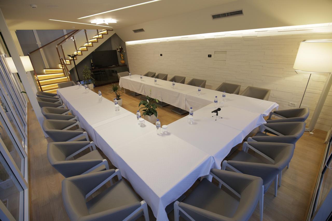 Hotel Bulqiza Bulqize Екстериор снимка