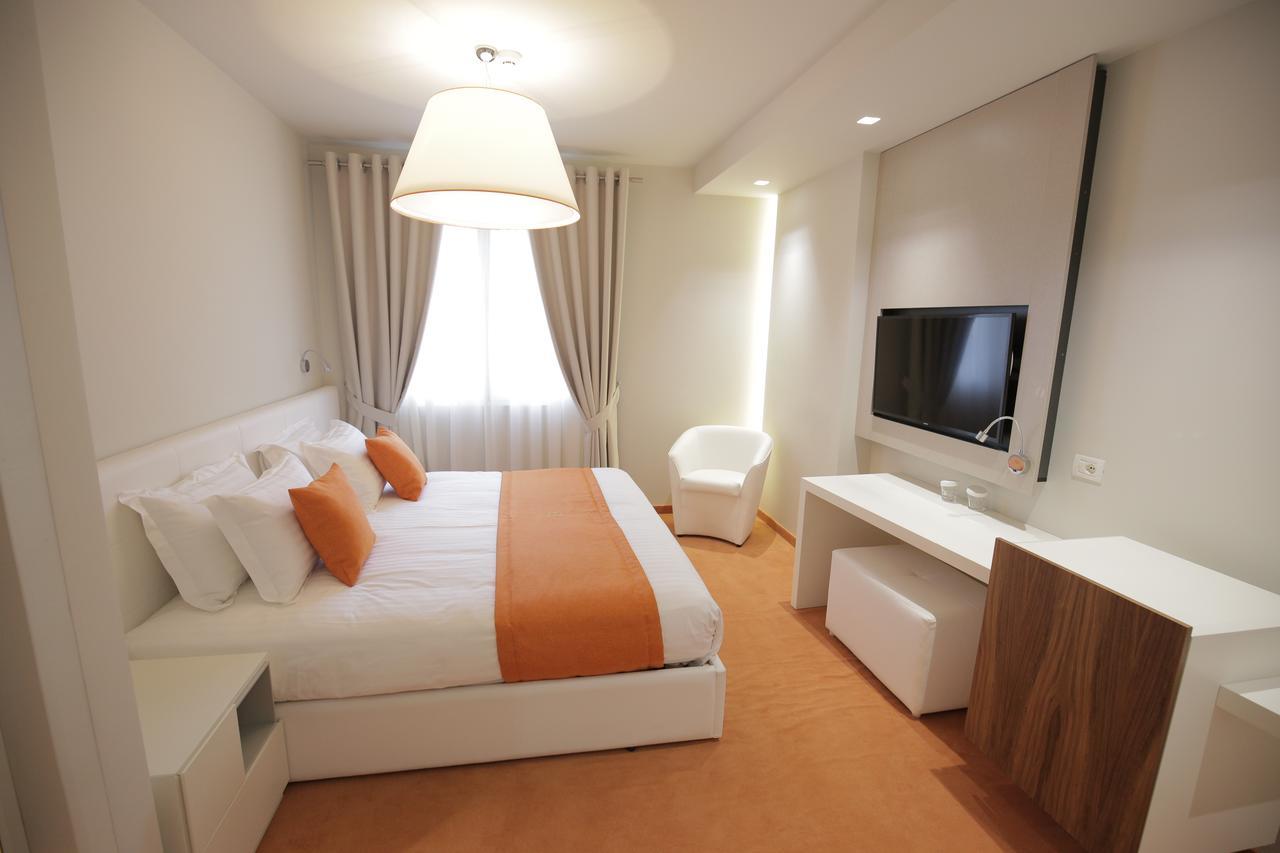 Hotel Bulqiza Bulqize Екстериор снимка