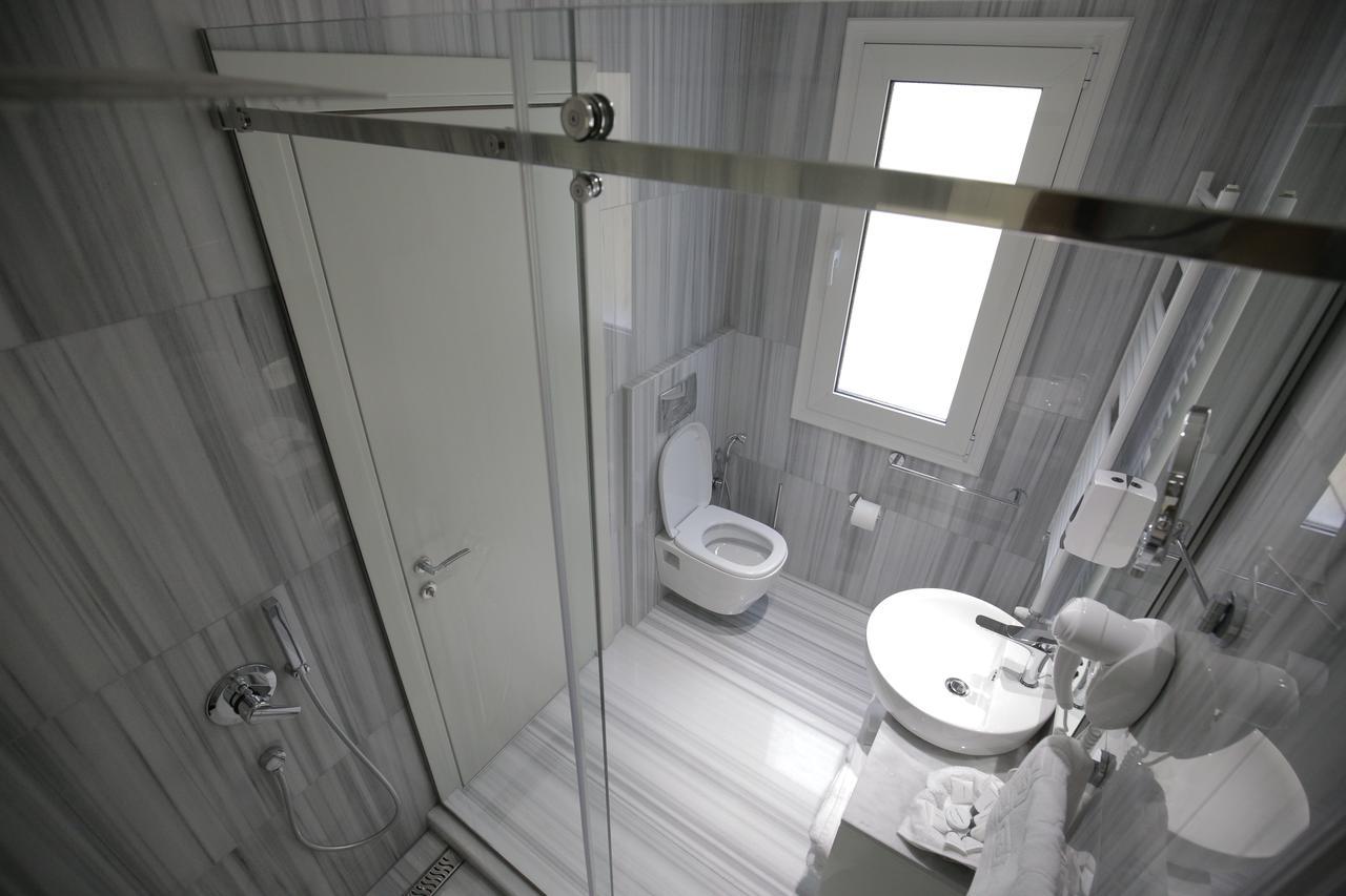 Hotel Bulqiza Bulqize Екстериор снимка