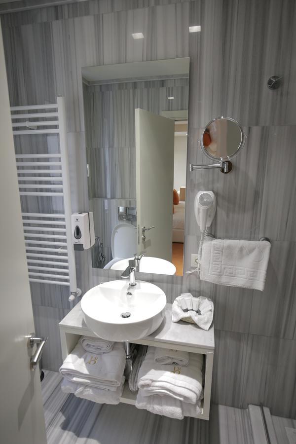 Hotel Bulqiza Bulqize Екстериор снимка